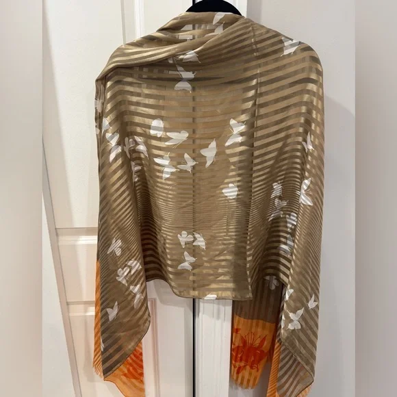 Vintage Gucci "Flora" Silk Stole Butterfly & Floral Motif by V. Accornero - Picture 1 of 10